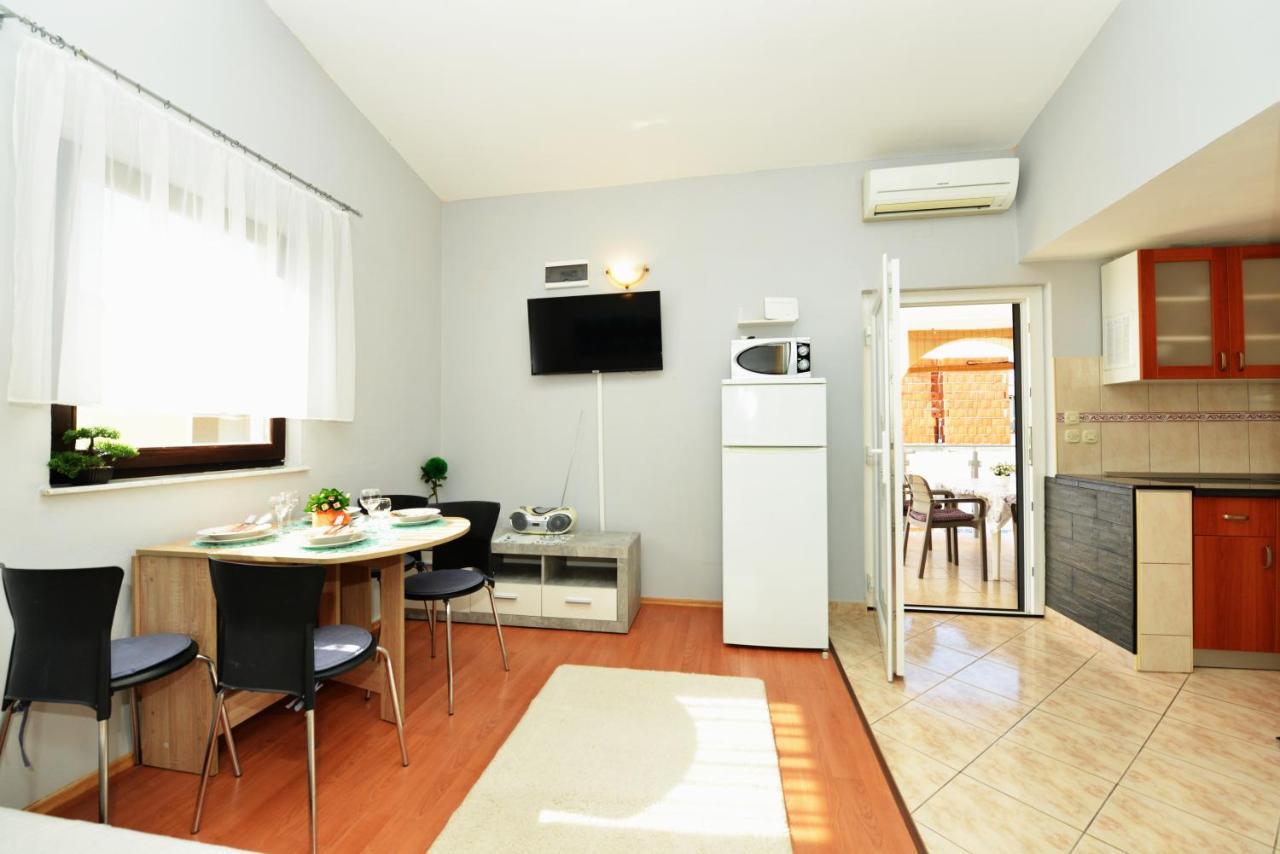 Apartment Lavender Vir Exterior foto